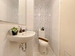 Beautiful and Homey Studio Apartment at Tokyo Riverside PIK 2