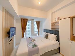 Cozy Living Studio Room at 26th Floor Tokyo Riverside PIK 2 Apartment