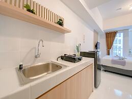 Cozy Living Studio Room at 26th Floor Tokyo Riverside PIK 2 Apartment