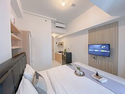 Cozy Living Studio Room at 26th Floor Tokyo Riverside PIK 2 Apartment