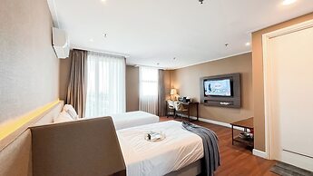 Cozy Studio Apartment (No Kitchen) at Tuscany Residence