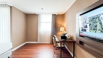 Cozy Studio Apartment (No Kitchen) at Tuscany Residence