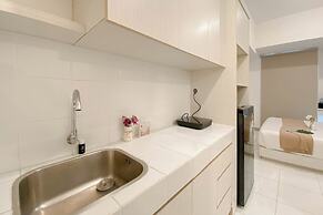 Comfy Studio at 9th Floor Tokyo Riverside PIK 2 Apartment