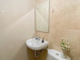 Nice Studio Room Apartment Transpark Cibubur