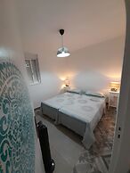 Tropicana Holiday Apartments