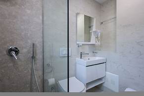 Grandstay Beach Room 01