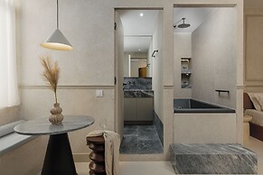 Luxury Suites by Lato