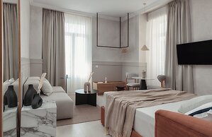 Luxury Suites by Lato