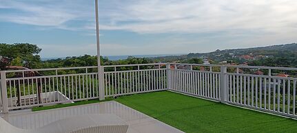 Sarining 2BR Villa with Pool