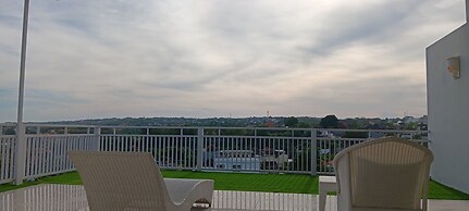 Sarining 2BR Villa with Pool