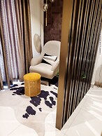 The Lennox Suites by Cozy