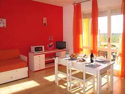 Apartment in Luni mit Balkon