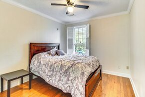 6 Mi to Dtwn Albany: Convenient Home w/ Patio