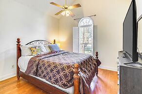 6 Mi to Dtwn Albany: Convenient Home w/ Patio