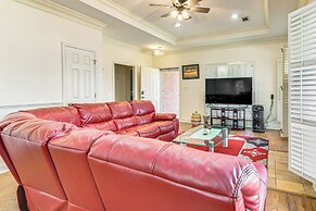 6 Mi to Dtwn Albany: Convenient Home w/ Patio