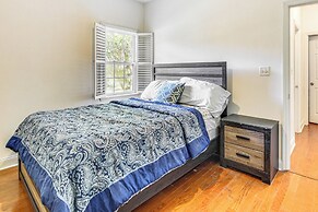 6 Mi to Dtwn Albany: Convenient Home w/ Patio