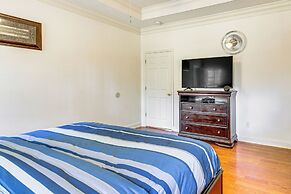 6 Mi to Dtwn Albany: Convenient Home w/ Patio