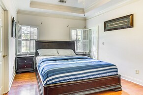 6 Mi to Dtwn Albany: Convenient Home w/ Patio