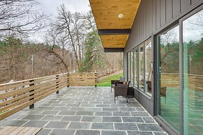 2 Mi to Hoosic River: 'the Moss House' w/ Deck!
