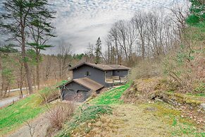 2 Mi to Hoosic River: 'the Moss House' w/ Deck!