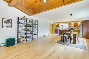 2 Mi to Hoosic River: 'the Moss House' w/ Deck!