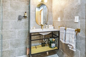 2 Mi to Hoosic River: 'the Moss House' w/ Deck!