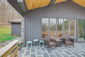 2 Mi to Hoosic River: 'the Moss House' w/ Deck!