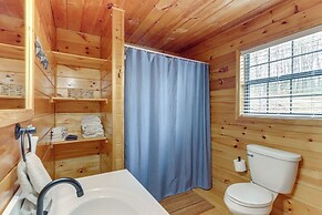 Hot Tub, Fire Pit & Game Room: Blue Ridge Cabin