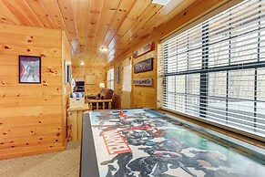 Hot Tub, Fire Pit & Game Room: Blue Ridge Cabin