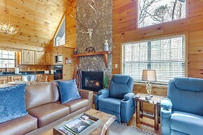 Hot Tub, Fire Pit & Game Room: Blue Ridge Cabin