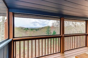 Hot Tub, Fire Pit & Game Room: Blue Ridge Cabin