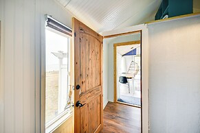 Tiny House w/ Big Views: Cabin in Shiloh!