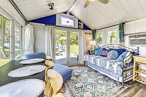 Tiny House w/ Big Views: Cabin in Shiloh!