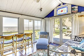 Tiny House w/ Big Views: Cabin in Shiloh!