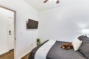1 Mi to Tulsa Arts District: Updated Home w/ Deck!
