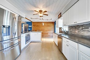 14 Mi to Legoland: Haines City Retreat w/ Yard!