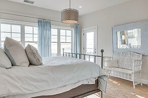Walk to Rye Harbor State Park: Home w/ Ocean Views