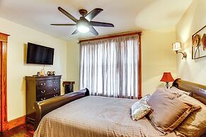 2 Mi to Dtwn: Harrisburg Escape w/ Furnished Deck!