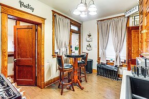 2 Mi to Dtwn: Harrisburg Escape w/ Furnished Deck!