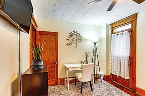 2 Mi to Dtwn: Harrisburg Escape w/ Furnished Deck!