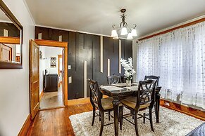 2 Mi to Dtwn: Harrisburg Escape w/ Furnished Deck!