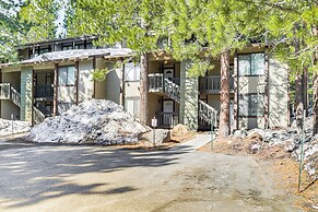 Walk to Shops & Eats: Mammoth Lakes Condo w/ Pool