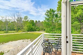 2 Mi to Msu: Tiny Home w/ Furnished Deck!