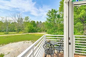 2 Mi to Msu: Tiny Home w/ Furnished Deck!