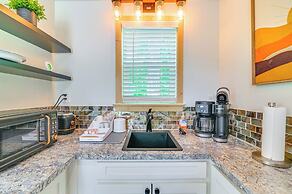 2 Mi to Msu: Tiny Home w/ Furnished Deck!