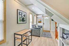 2 Mi to Msu: Tiny Home w/ Furnished Deck!