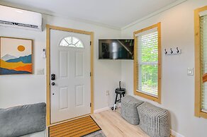 2 Mi to Msu: Tiny Home w/ Furnished Deck!