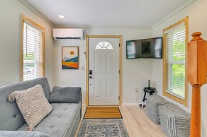 2 Mi to Msu: Tiny Home w/ Furnished Deck!