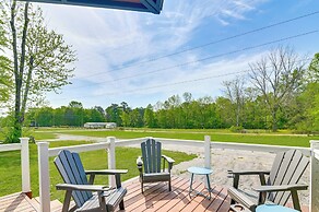 2 Mi to Msu: Tiny Home w/ Furnished Deck!