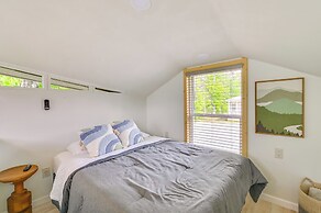 2 Mi to Msu: Tiny Home w/ Furnished Deck!